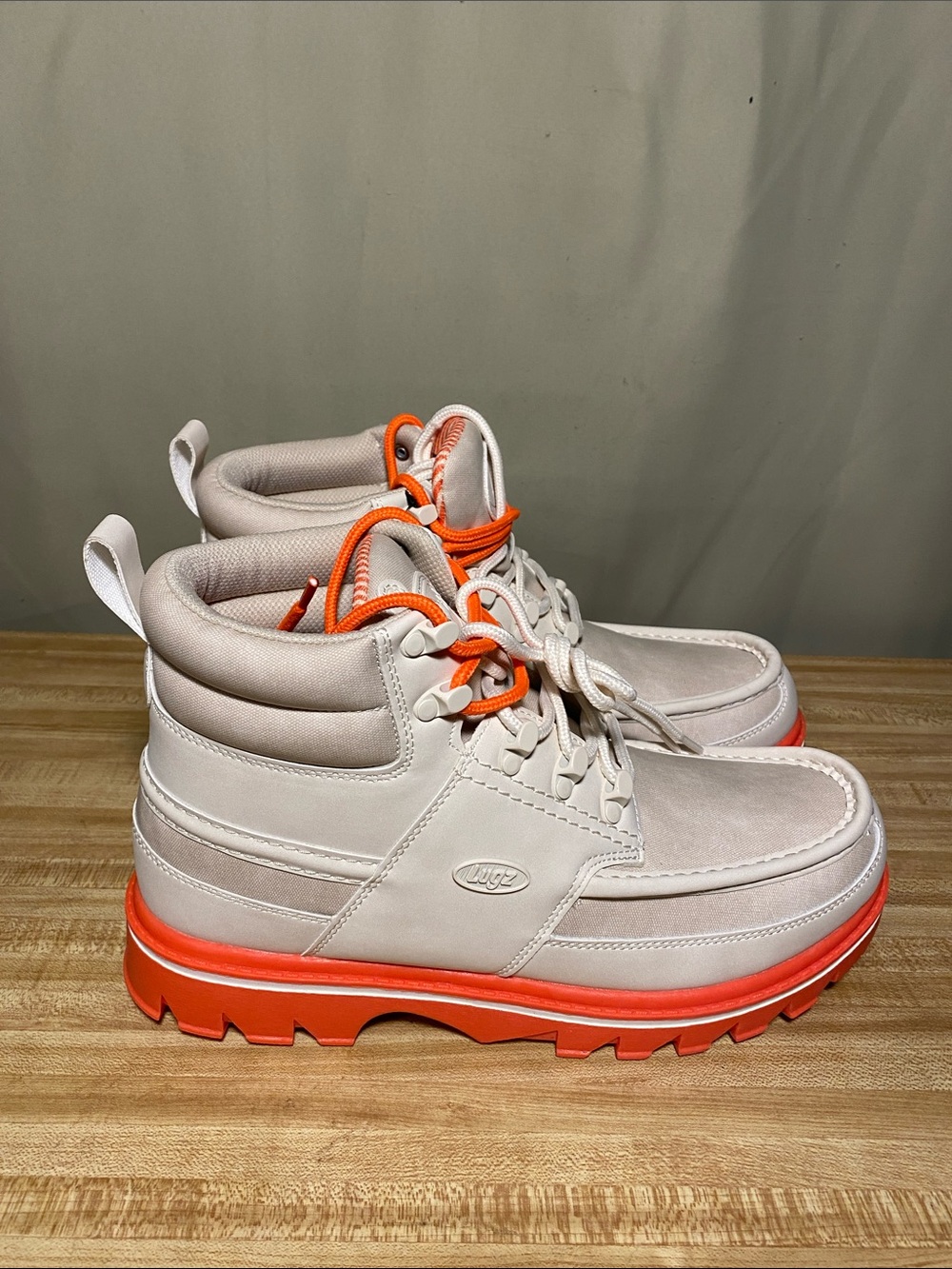 Lugz Juniors Cheesecake Collab Sycamore Hi Boots  Ltd Beige/Flame Mens Size 10.5